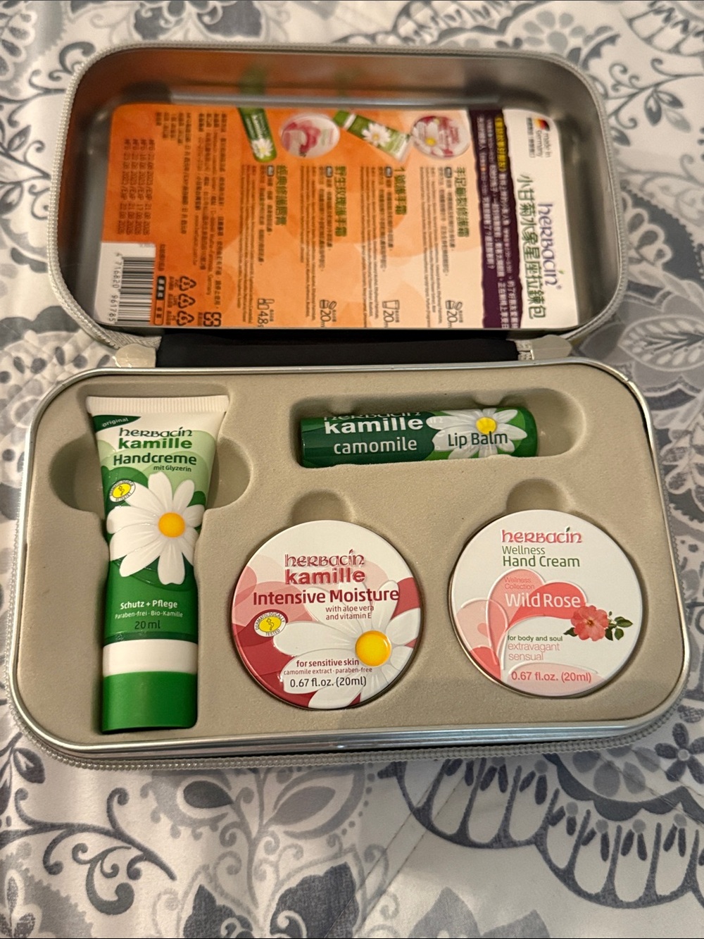 Herbacin Kamille Handcreme Tube - Green/White/Yellow